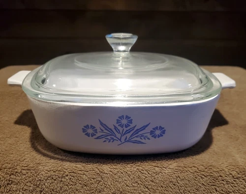 Vintage Corning Ware Blue Cornflower 1 Qt. P-1-B With Pyrex  Glass Lid P-7-C
