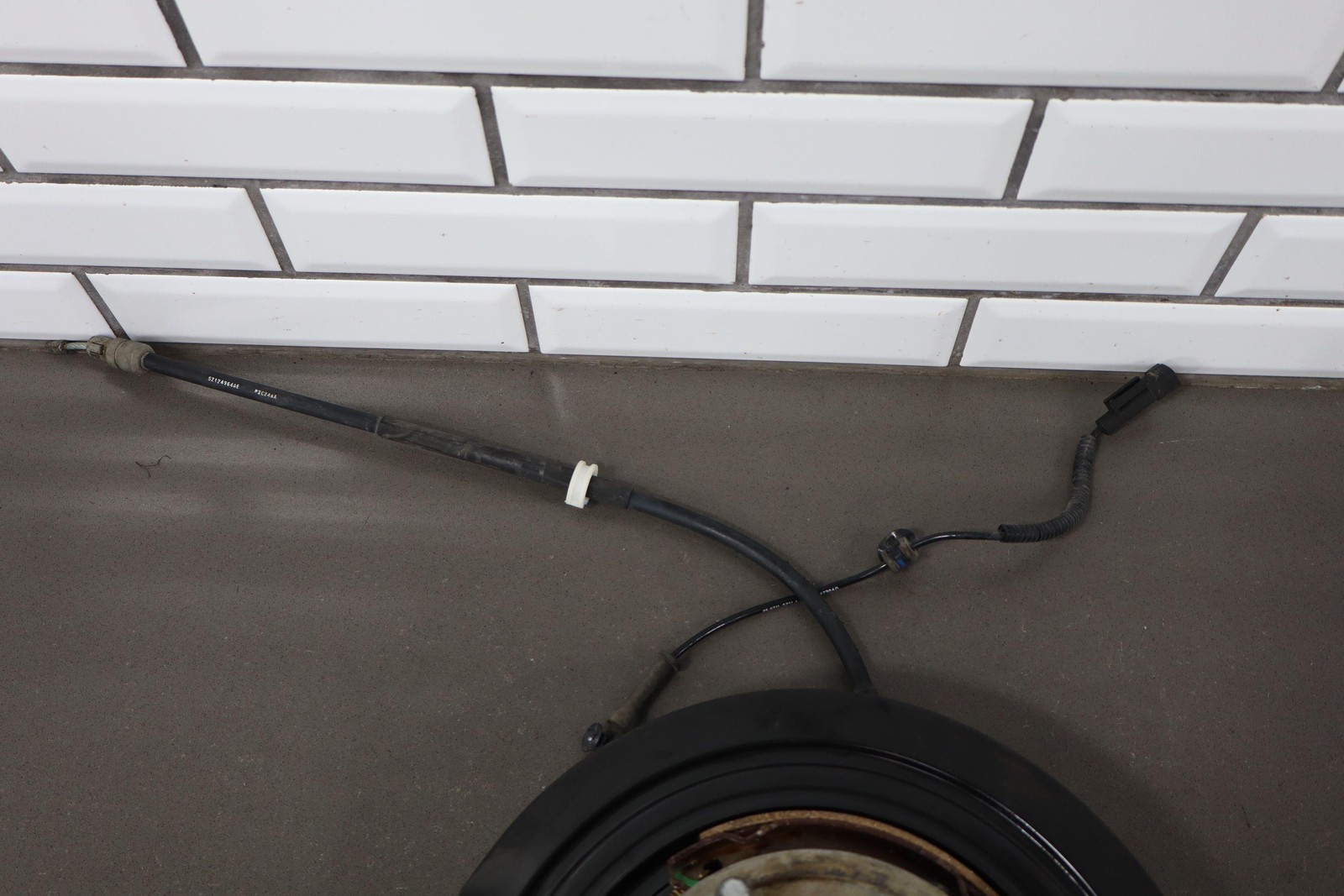 12-15 Jeep Grand Cherokee SRT8 Left Rear Suspension Knuckle Arms Spindle OEM LH