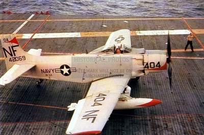 DOUGLAS AD-7 SKYRAIDER VA-54 USS BON HOMME RICHARD 1957 4X6 PHOTO