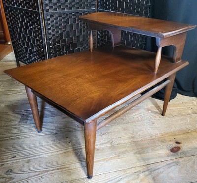 Bassett アメリカ家具 アンティーク サイドテーブル Vintage Bassett Furniture Mid Century Modern Walnut 2-Tier End