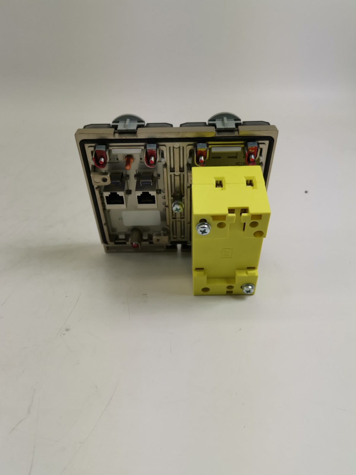 Phoenix Contact VS-SI-EB-EMC-2 1656495 mounting frame sealed