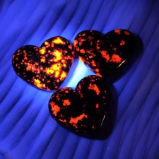 Natural Heart Shape Yooperlite Flame Stone UV Reactive Fire Rock Specimens Decor
