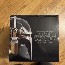 BRAND NEW NEVER OPENED   Hasbro Star Wars Black Series Boba Fett Helmet