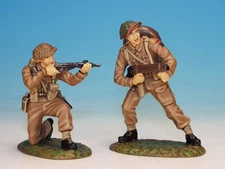 Frontline Figures 1/35th scale #WBI.9. WWII British Infantry Flame Thrower team