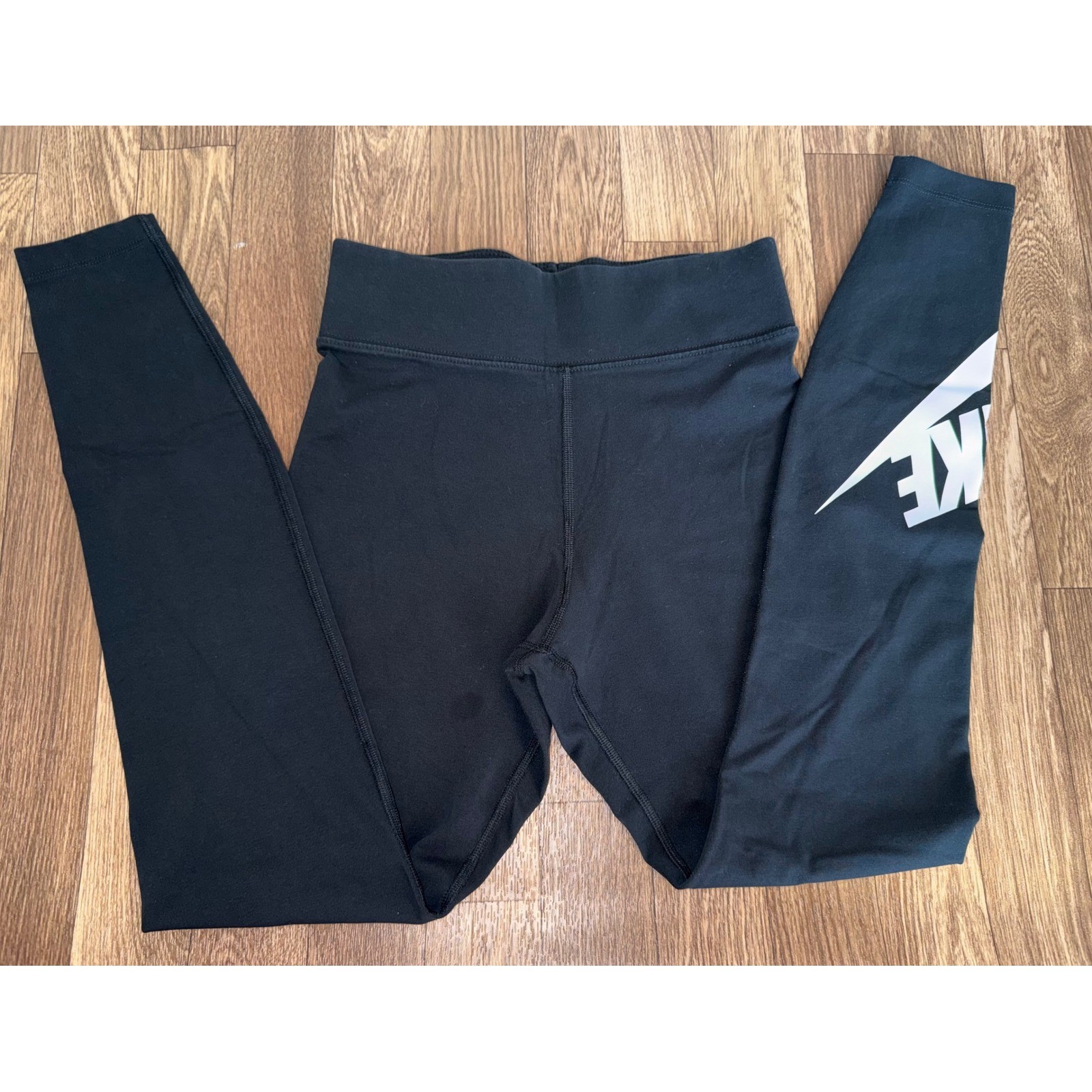 Nike Sportswear Essential High Waisted Logo Leggings Black CJ2297-011 Womens S