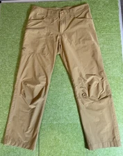 Arc’teryx Tan Hiking Outdoor Pants Men’s 32x30 Zip Pocket Utility