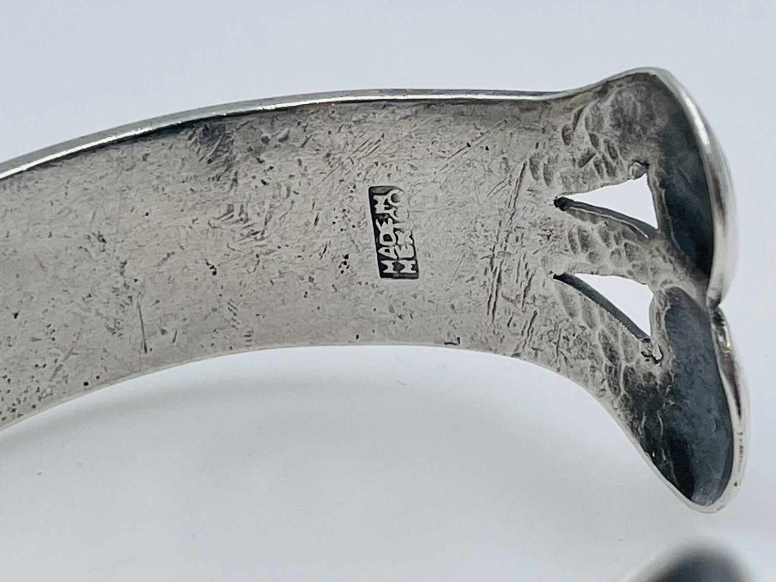 Bracelet manchette en argent sterling moulé au sable turquoise