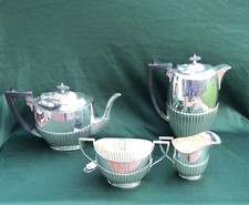 4-tlg. toll versilbertes Queen Anne Kaffee & Teeservice, 1,5 Ltr., England ~1930