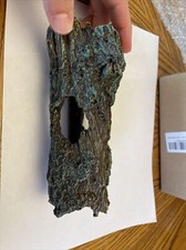 breeding hiding cave new in box log