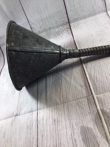 Embudo de aceite de metal galvanizado vintage cuello de cisne manguera flexible granja tienda de automóviles - Imagen 4 de 11