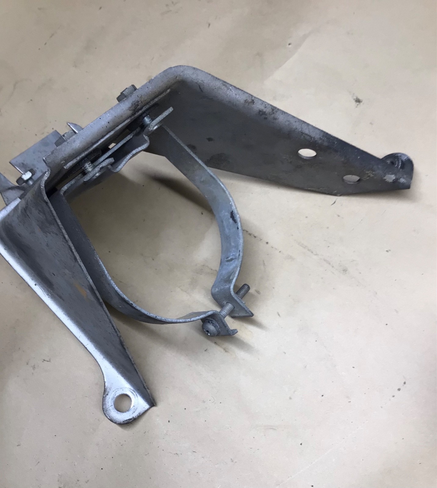 1966-80 Rolls Royce Silver Shadow Wraith II Windshield Wiper Motor Holding Brack