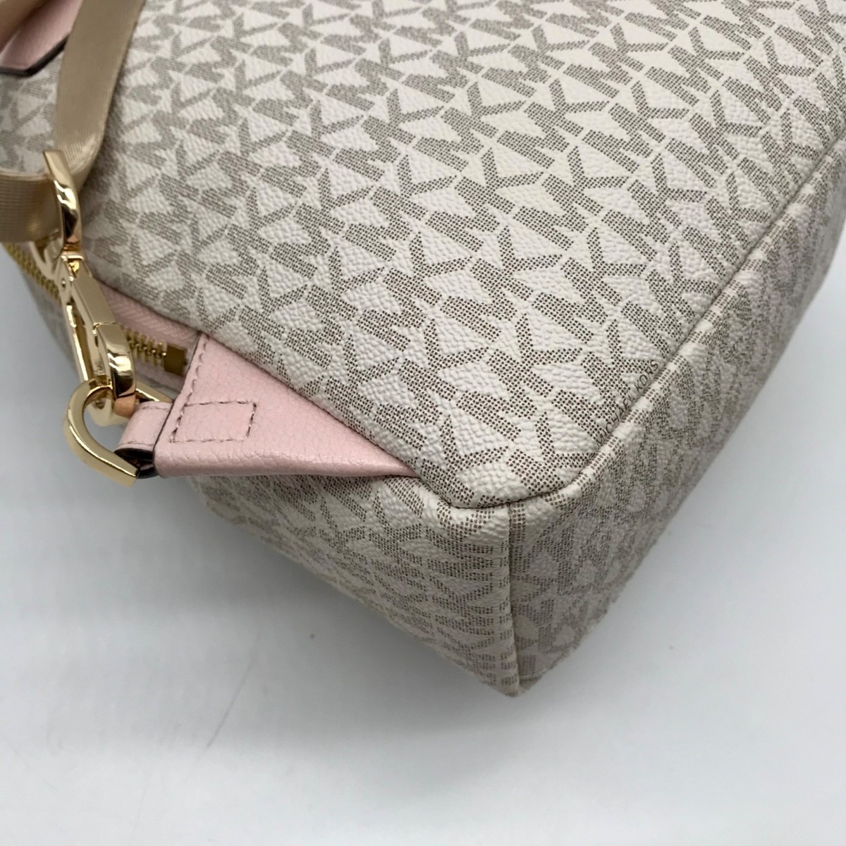 Michael Kors Vanilla And Pink Monogram Logo Erin Backpack Bag MICHAEL KORS PACK BAG ♥️ BRANDED FROM USA ♥️ 12 MNTS LAY  main image 3