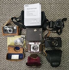 HUGE VINTAGE CAMERA LOT UNTESTED KODAK YASHICA ARGUS NIKON PHOTOGRAPHY SWEEEET