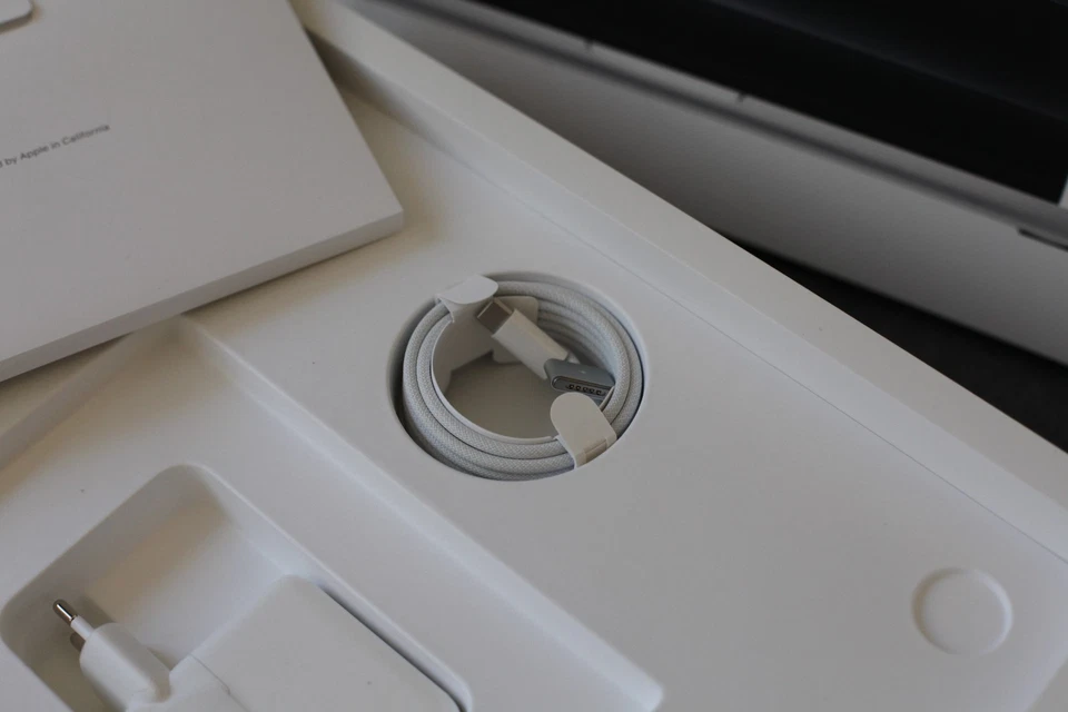 Apple MacBook Pro 14" M4 · 24GB · 512GB, Foto 4 von 5