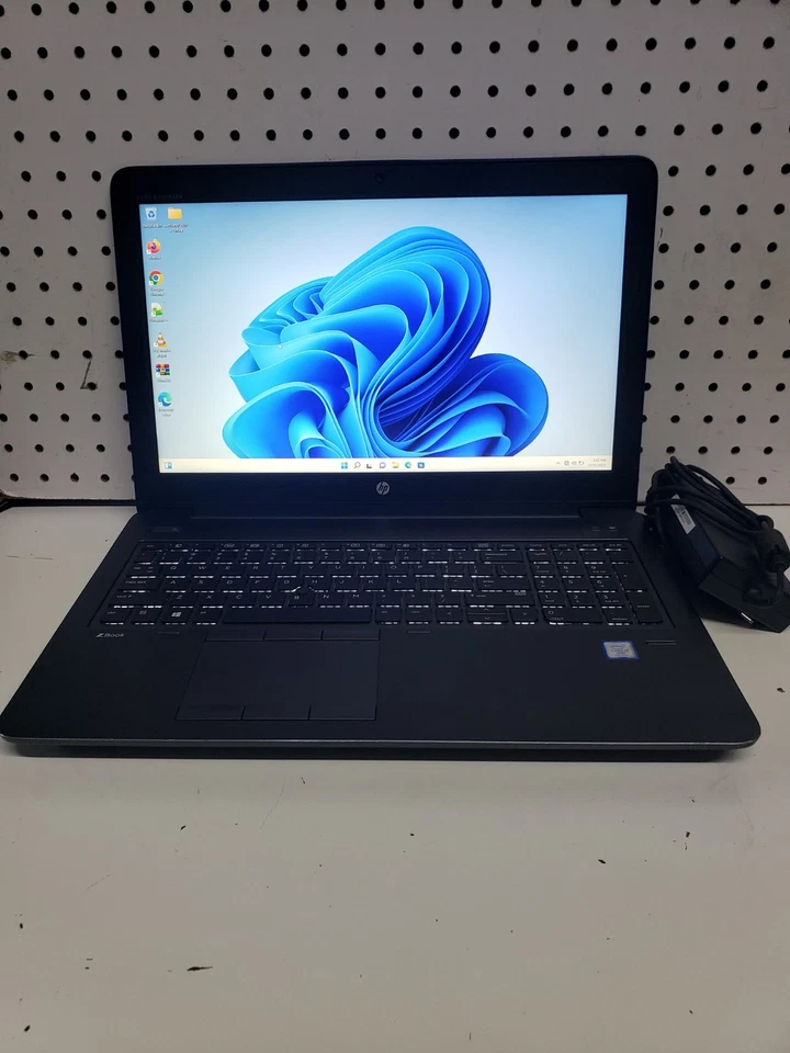 HP ZBook 15 G4 15" FHD I7-7820HQ 2.60 512GB SSD, 16GB W11P Quadro M2200 Webcam - Image 2 of 4