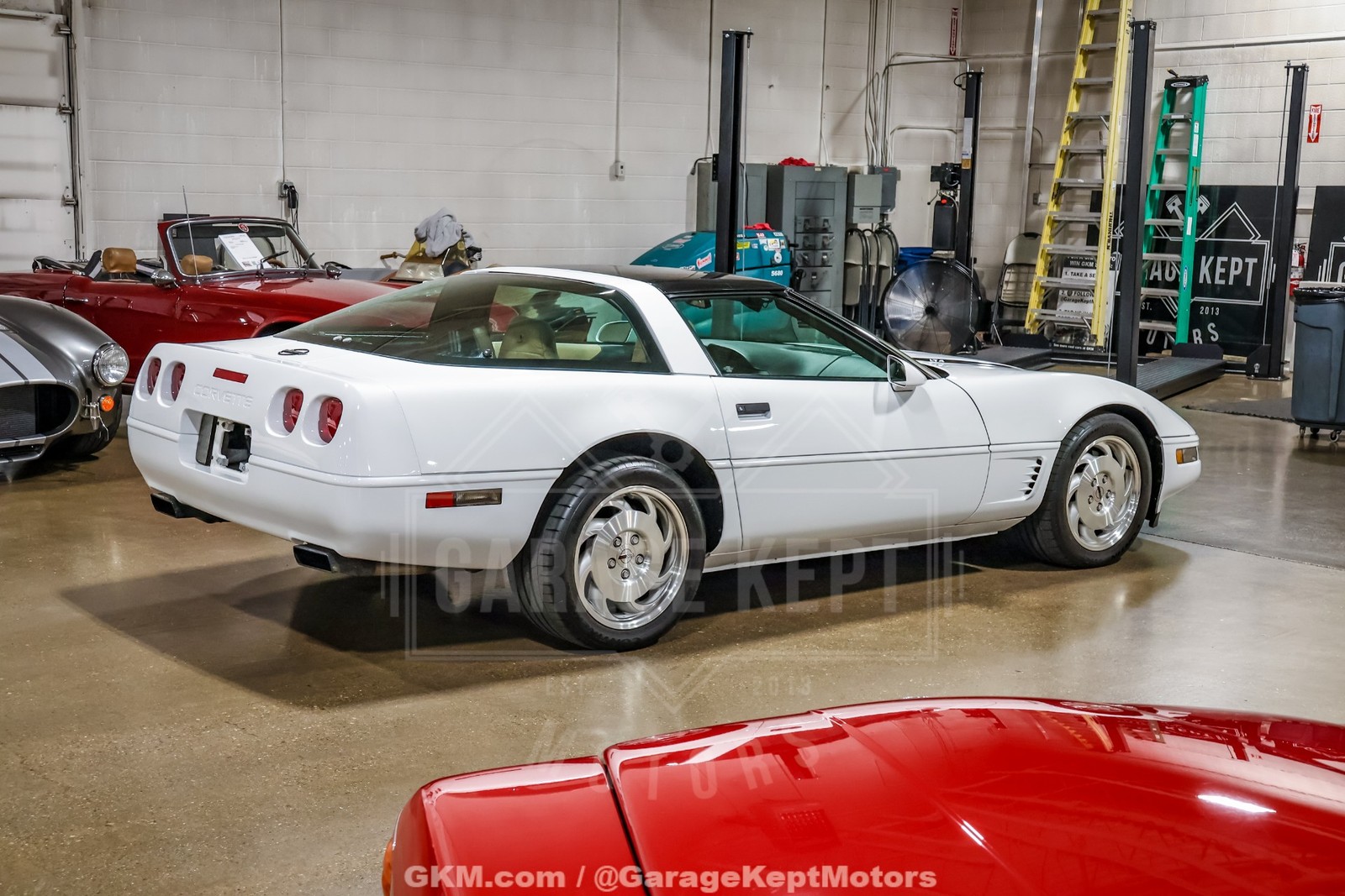 1996 White Chevrolet Corvette   | C4 Corvette Photo 10