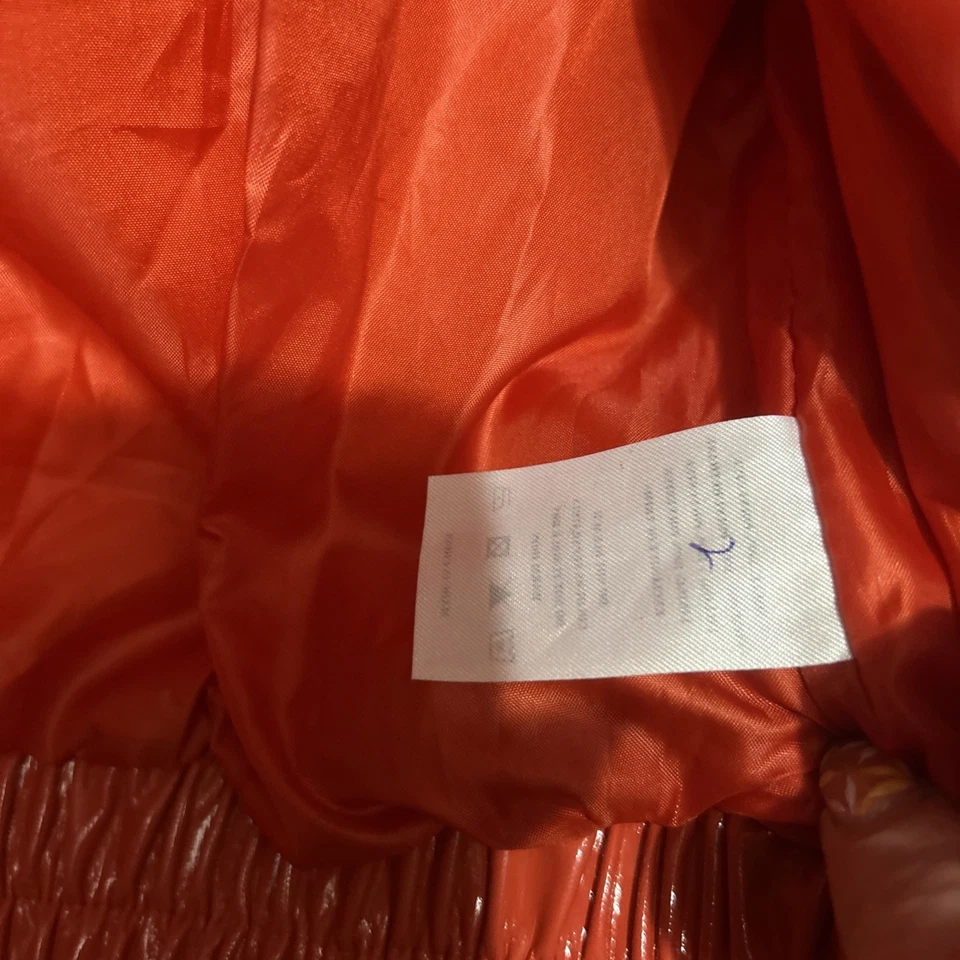 Chaqueta acolchada Trollz Nicki Minaj Tekashi 6ix9ine roja arco iris pequeña Foto 4 de 4