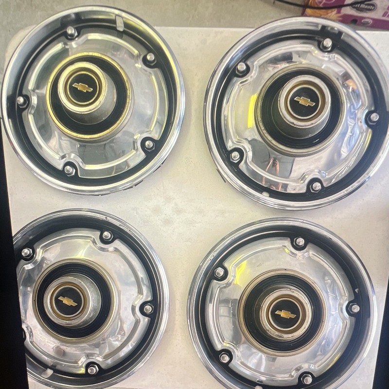 Original GM Chevrolet Gold Bowtie 15” Wheel Covers Hubcaps Set of 4