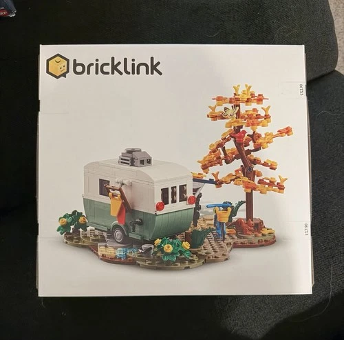 LEGO Bricklink Designer Program Camping Adventure 910041 Vintage Camper Caravan