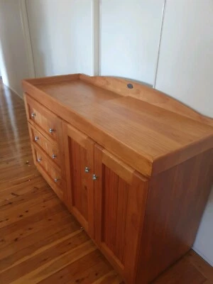 gumtree boori change table