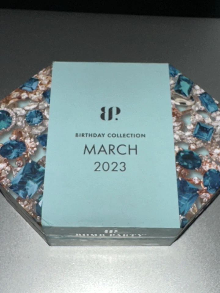 Collar Piedra Natal Colección Marzo Precio de venta sugerido por el fabricante: $156 Foto 2 de 2