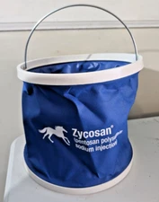 New Farm House Outdoor Garden Collapsible  2.5g Water Bucket Metal Handle Horse