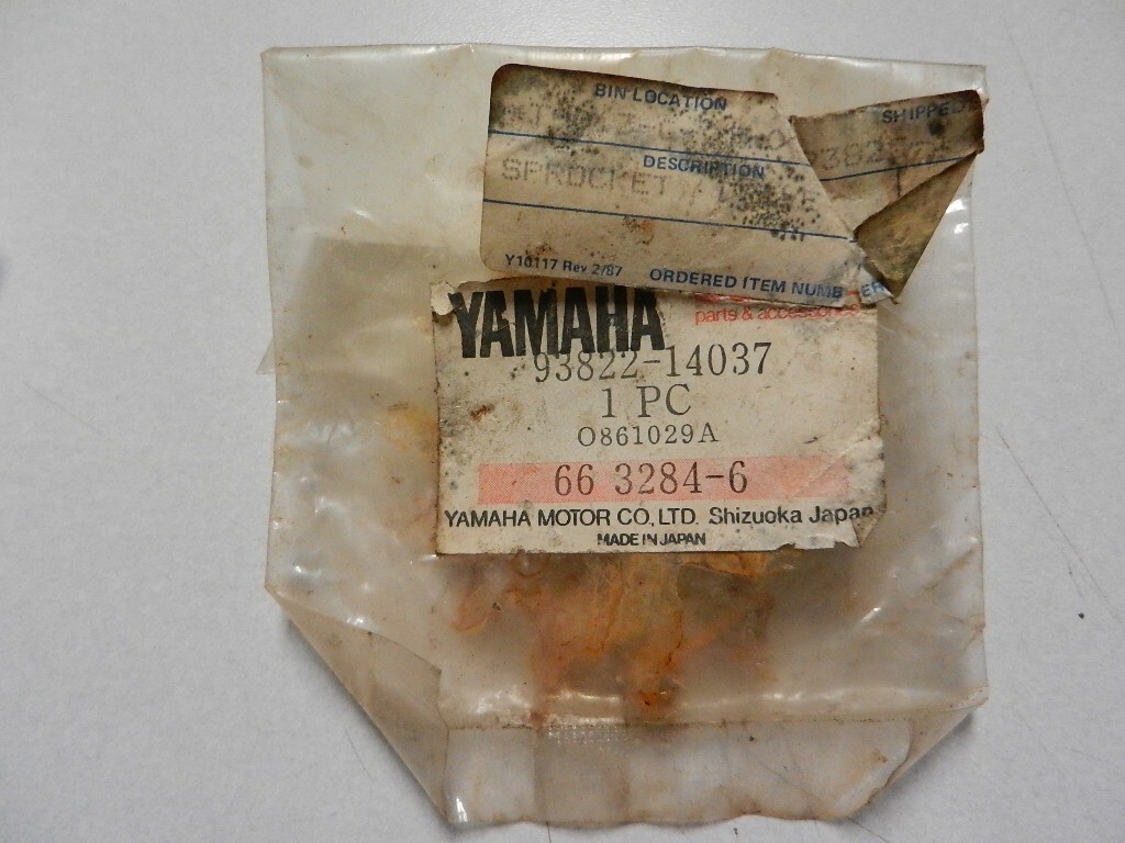NOS Yamaha 14T Drive Sprocket 1981-2001 YZ80 74-76 DT100 69-71 HT1