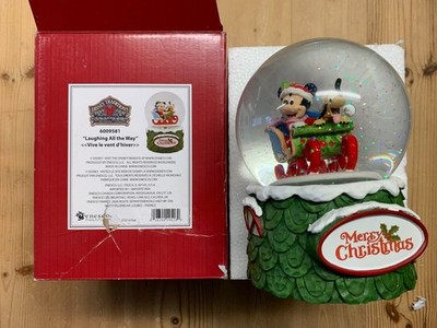 Disney Traditions Mickey & Pluto lachen den ganzen Weg musikalische Schneekugel 6009581