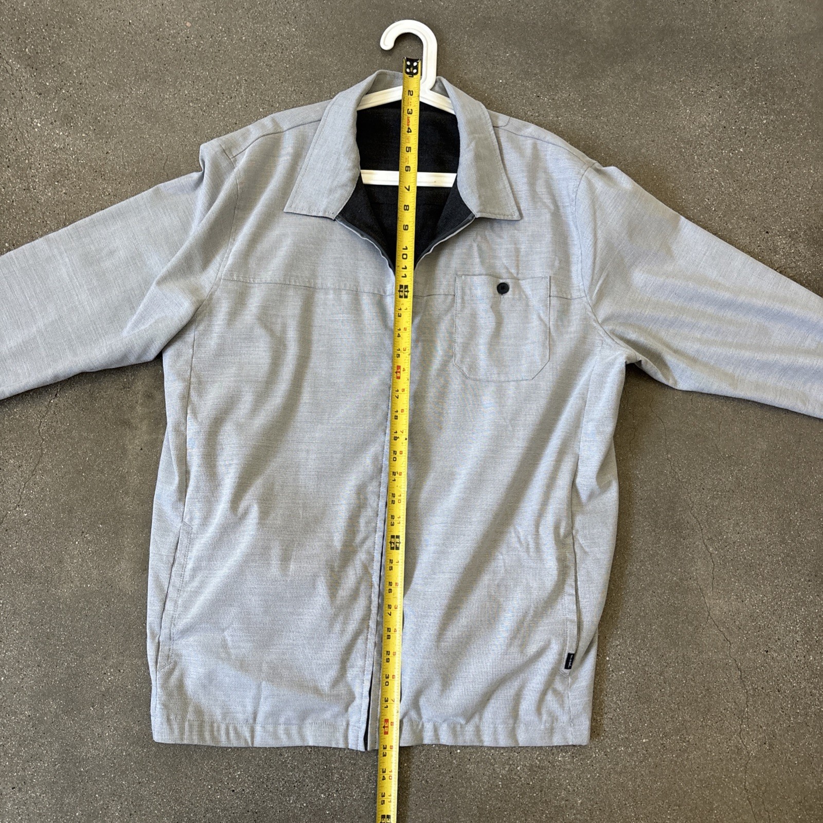 Travis Mathew Performance Reversible Light Weight… - image 5