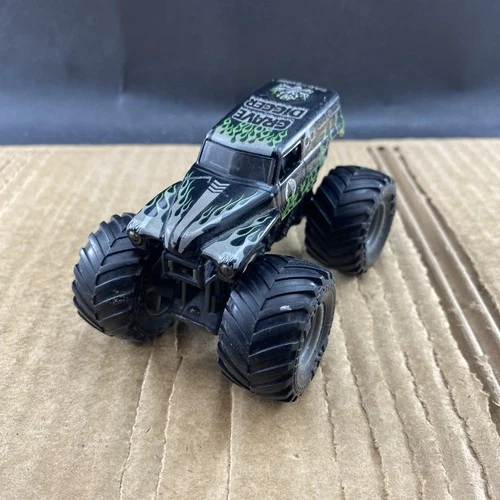 Monster Jam Black Overcast Gray Grave Digger Monster Truck  1:64, COMB SHIP $1
