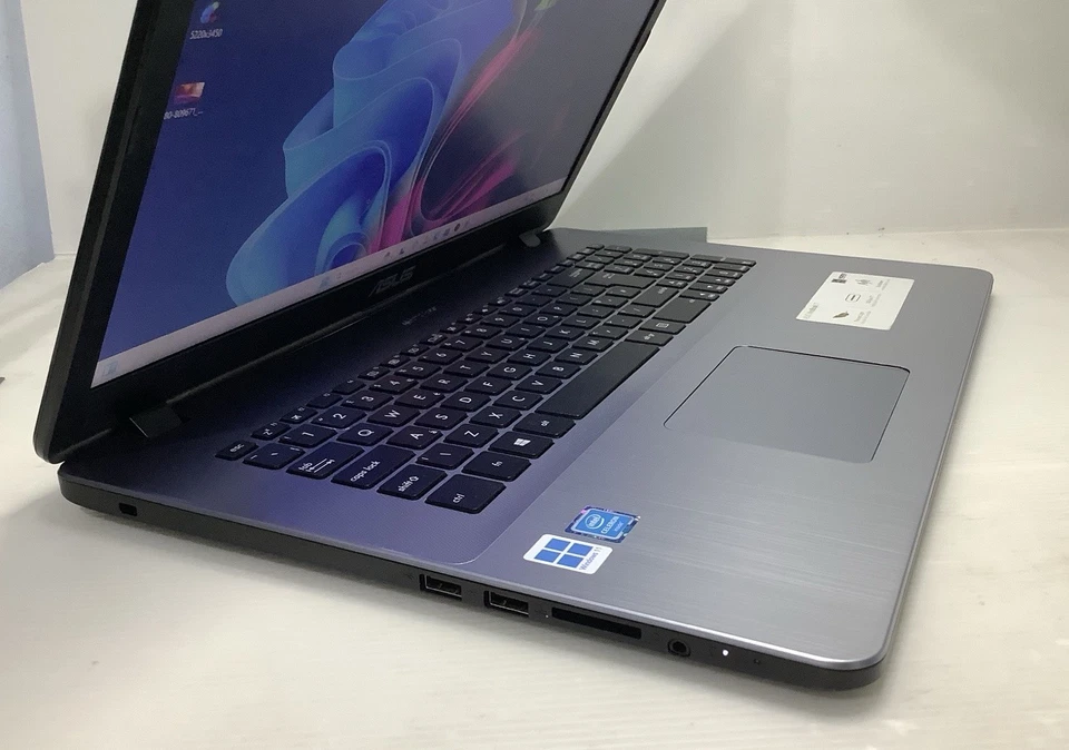ASUS VIVOBOOK  X705,INTEL N4020,8GB RAM,512GB SSD, 17.3inch,WINDOWS 11 PRO 24H2 - Image 3 of 4