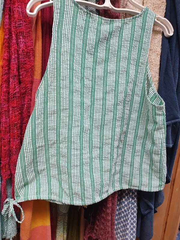 Universal Thread sleeveless 1lightweight green an… - image 3