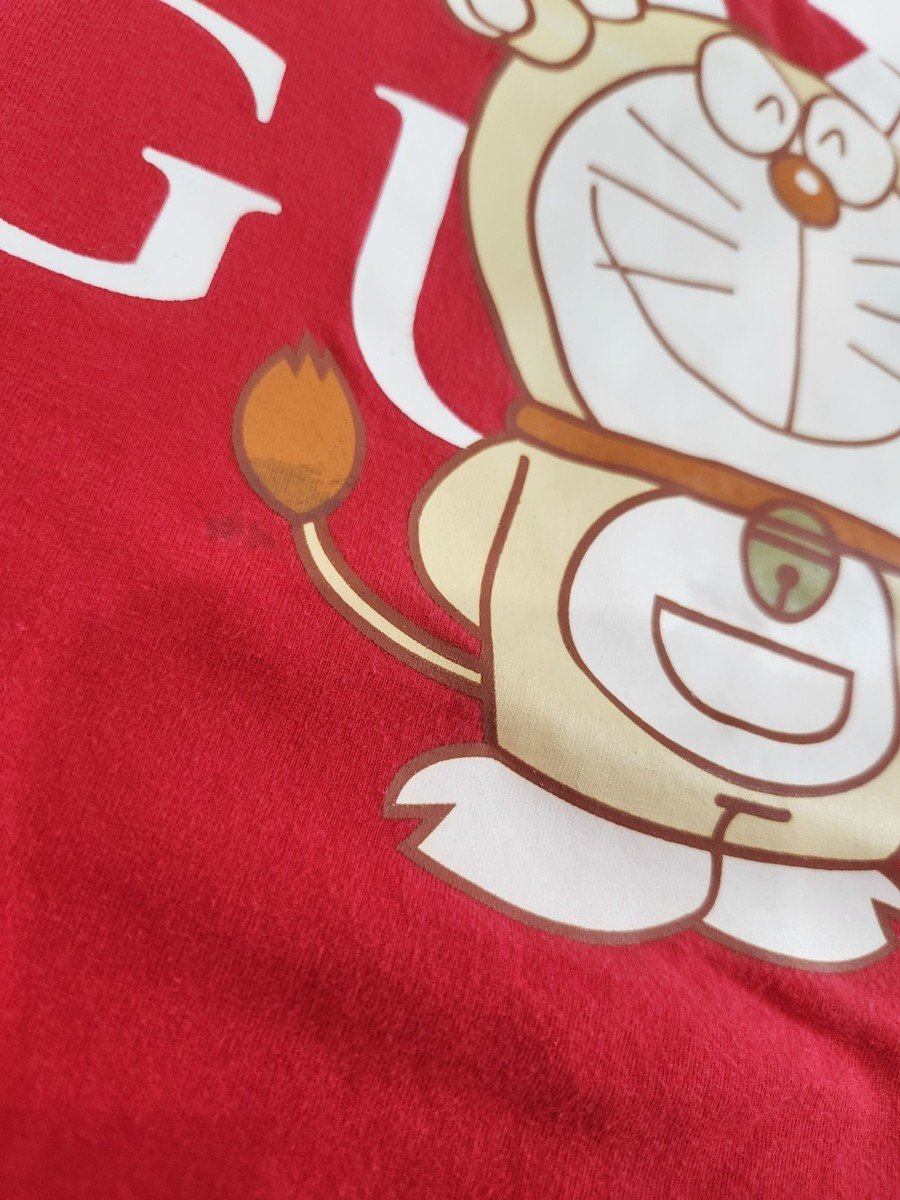 GUCCI x Doraemon Anime Badge T-Shirt Unisex Size Small Rare Red