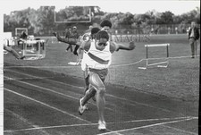 Press Photo Art Allen, Mont Pleasant HS, Wins 100-Yd Dash at Schenectady Track