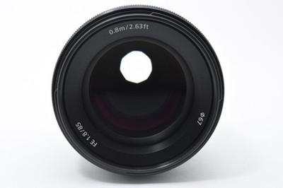 美品 ソニー FE 85mm F1.8 SEL85F18 AF レンズ　H105 SONY FE 85mm F1.8 SEL85F18 AF Lens (H105) - Stored in a