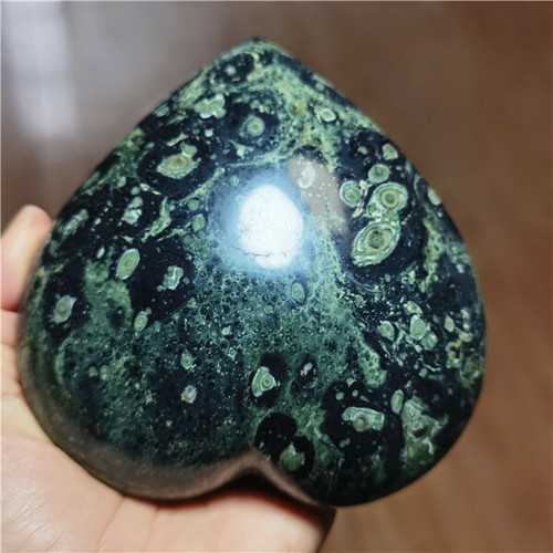 765g Nice Deep Green Kambaba Jasper Crocodile Jasper Heart o294 - Picture 7 of 8