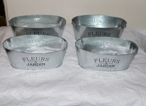 Greenbrier Fleurs & Jardin Oval Galvanized Metal Planter – NEW