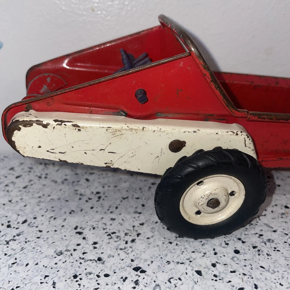 Vintage 1:16 Tru- Scale Manure Spreader - Image 3 of 4