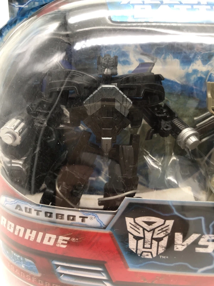Hasbro Transformers All Spark Battles Ironhide VS Desert Blackout Legends Class - Image 2 of 4
