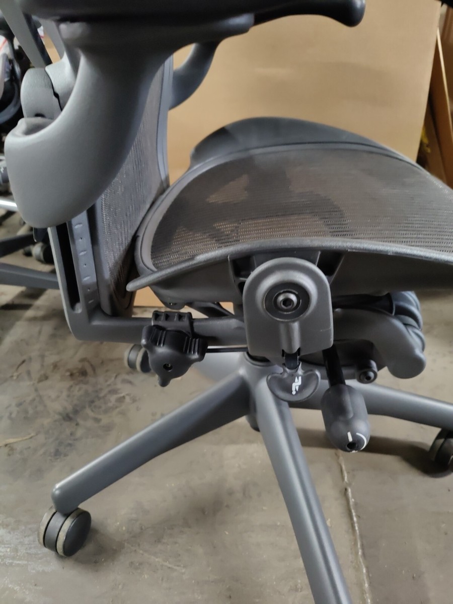 Herman Miller Aeron Mesh Chair Medium B fully Adjust Posture fit