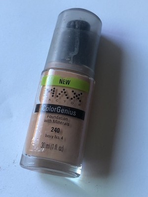 Max Factor - Colour Genius - Foundation with minerals 240 ivory No4  