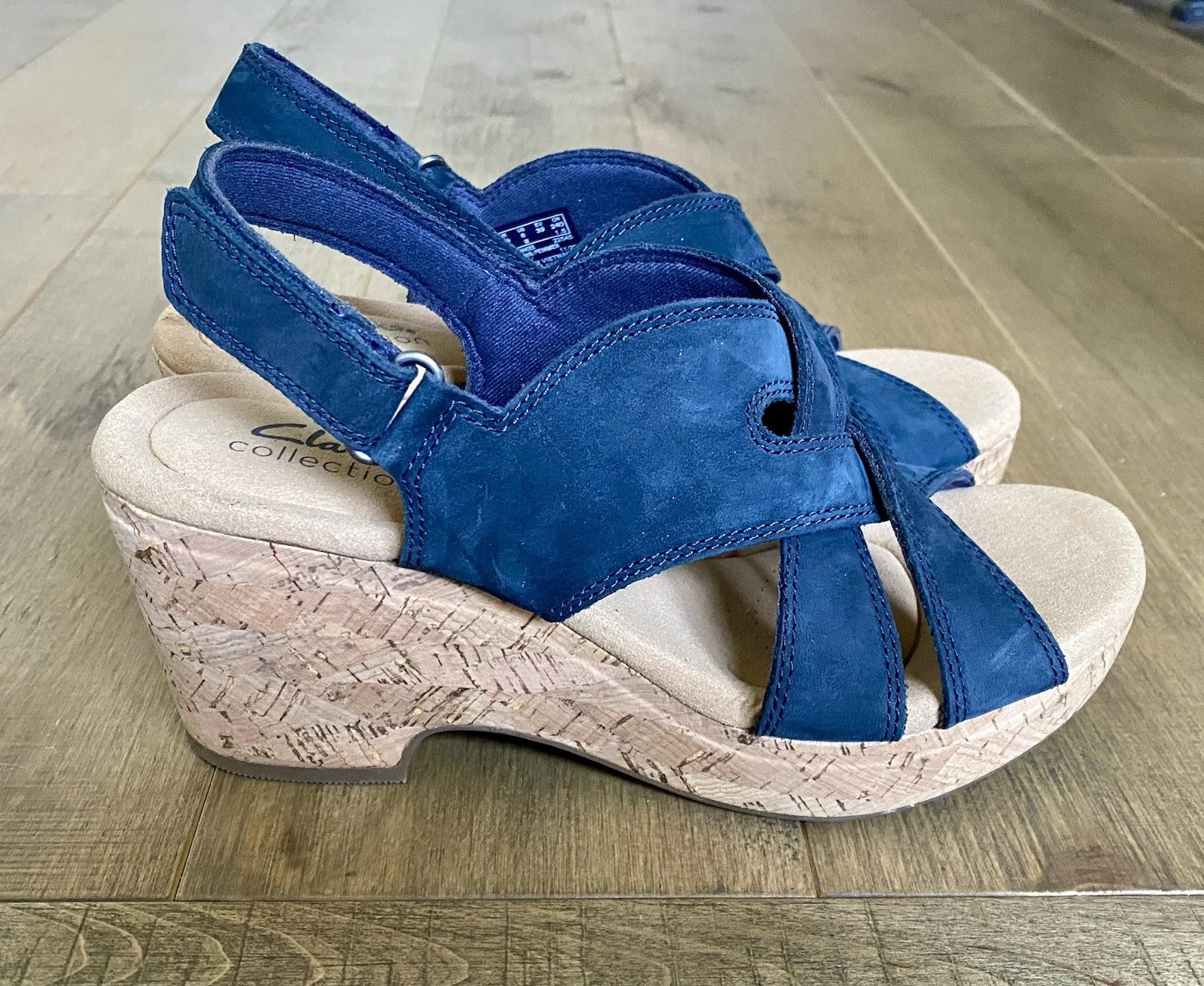 Sandali Clarks Giselle Flora con zeppa 3" blu navy nabuk donna 8 usati in ottime condizioni BELLI!
