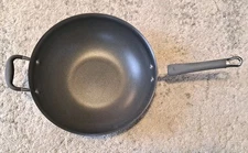 Pampered Chef 12" Stir Fry Skillet Wok  Pan Non Stick Double Handles No Lid 2864