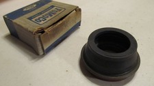 NOS FORD C1DP-7052-A 1966-1971 FAIRLANE C6 TRANS TAIL HOUSING REAR SEAL