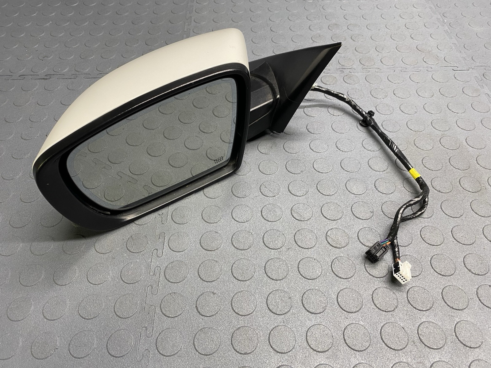 14-17 Maserati Quattroporte Left Driver Side View Door Mirror Power Folding NICE