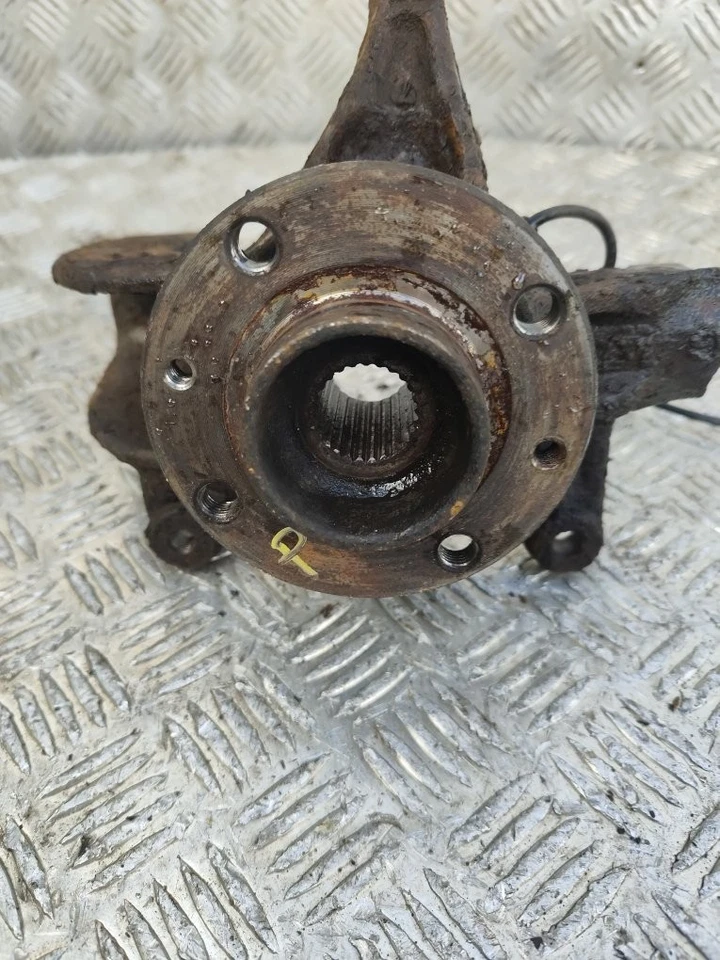 BUJE RENAULT SCENIC 2003-2006 CON ABS (LADO DEL PASAJERO DELANTERO) Foto 2 de 4