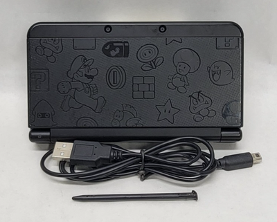 new 3DS black 中古,充電器,MHX,スーパーマリオ3Dランド Nintendo 3DS Super Mario Black Edition w/ Charge Cord, SD Card