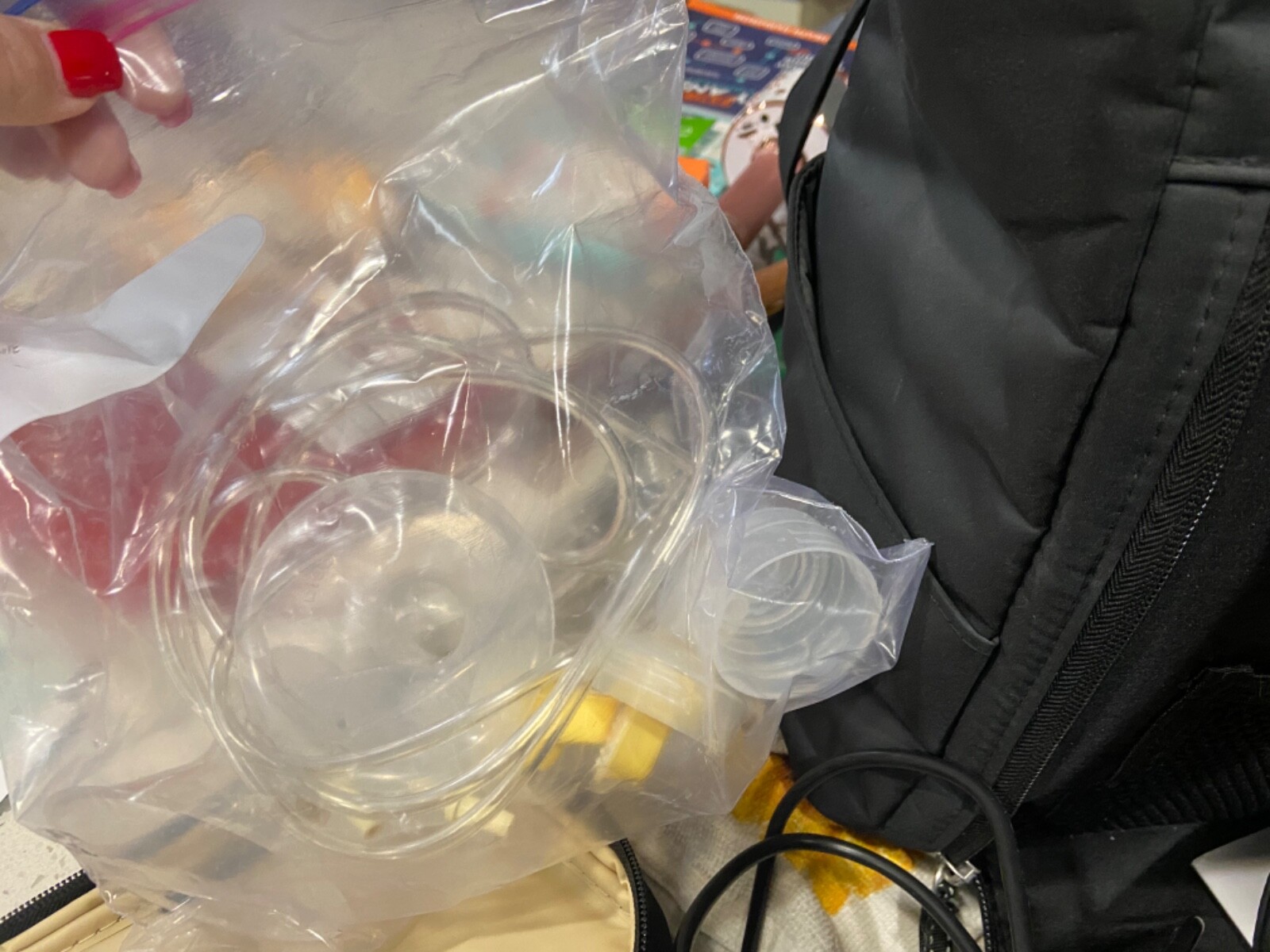 Medela Pump In Style Advanced Breastpump with Accessories