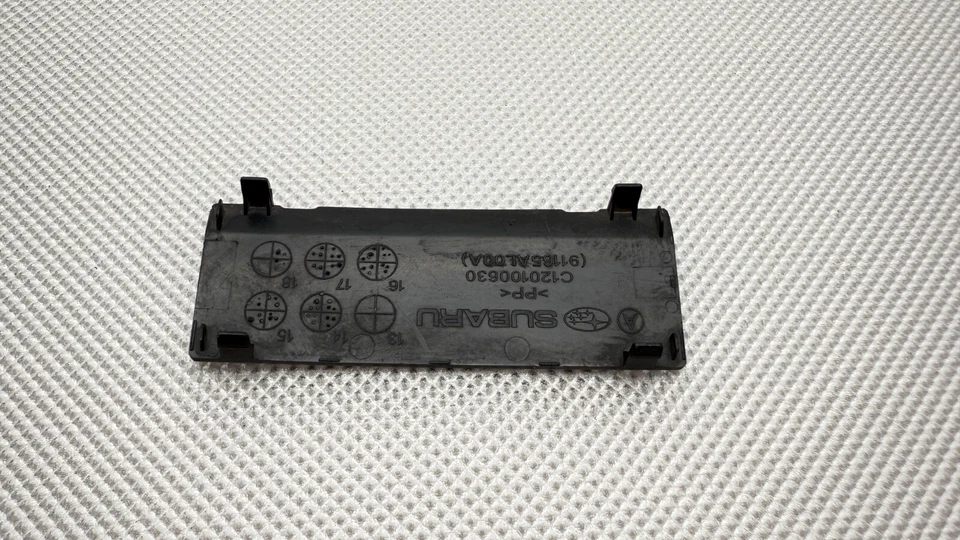 Soporte de montaje de parrilla de parachoques delantero Subaru Legacy 2015-2019 superposición OEM Foto 3 de 4