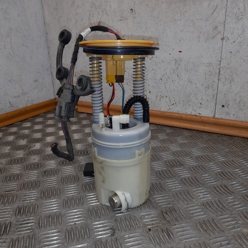 Mercedes-Benz A-Klasse W169 Kraftstoffpumpe Tankgeber a2c53001805